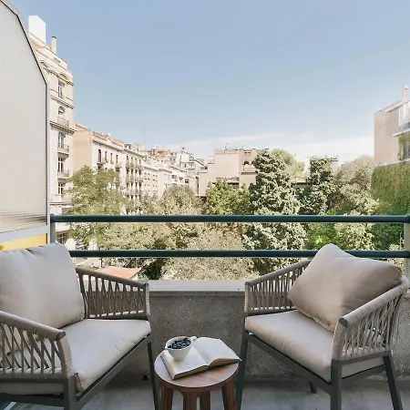 Arienzo - 2 Bedrooms And Balcony In Sant Gervasi *